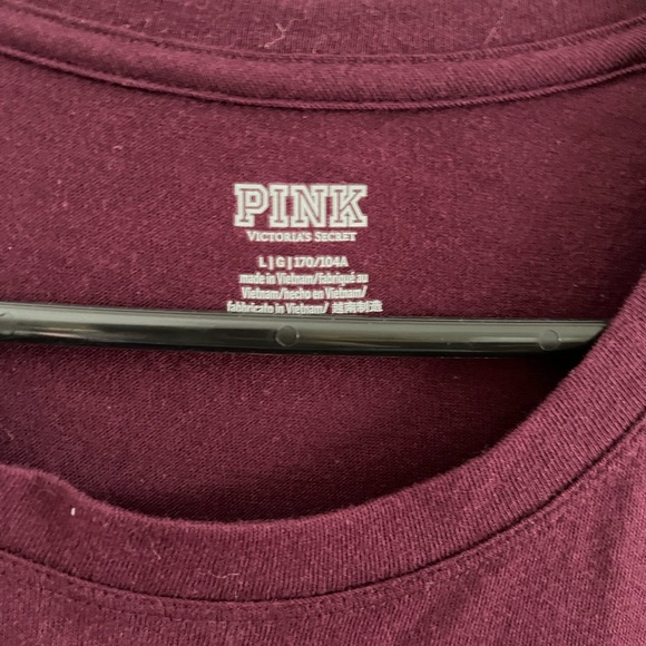 2/$8🖤 PINK Victoria's Secret Graphic Tee Shirt - Picture 3 of 4